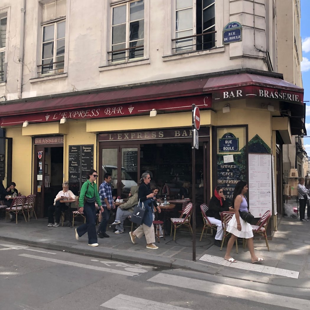 L'Express Bar 3
